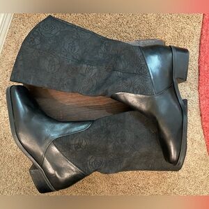 Women’s Markon Suella Tooled Tall Boot With 1” Square Heel Size 8.5 W